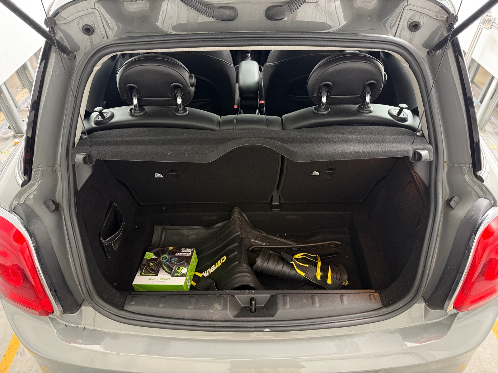 Thumbnail: 2018 MINI Cooper Hardtop - 6