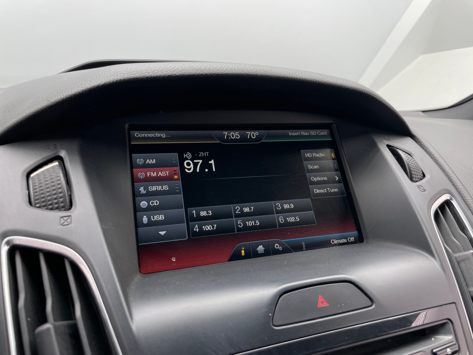 Thumbnail: 2015 Ford Focus - 3