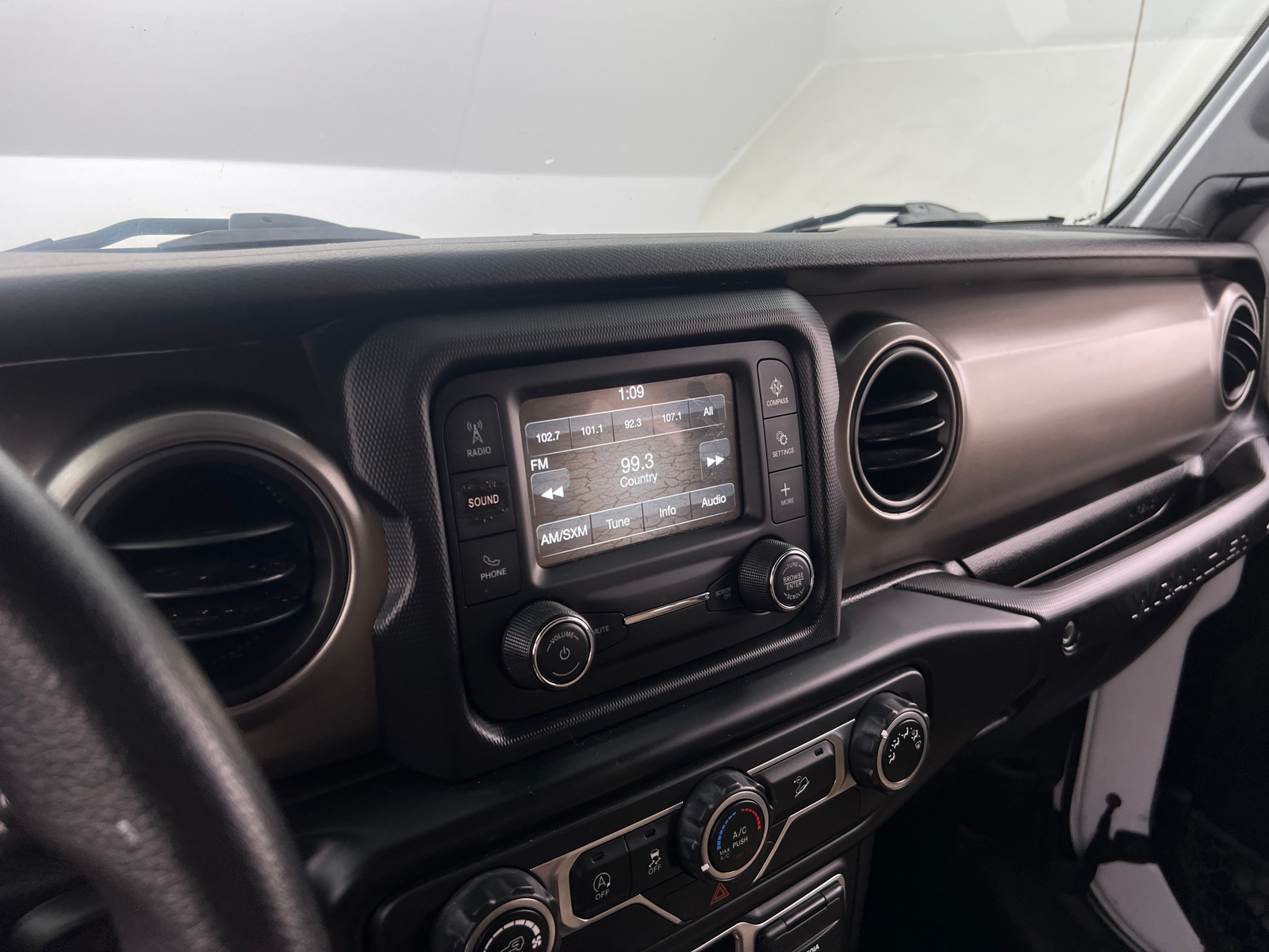 Thumbnail: 2018 Jeep Wrangler - 4