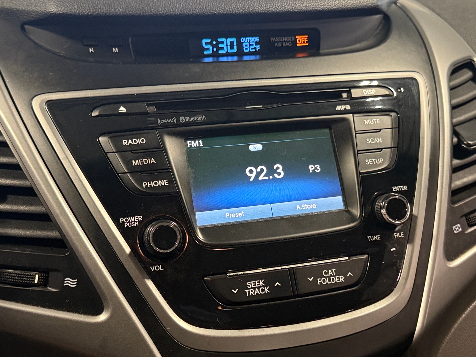 Thumbnail: 2015 Hyundai Elantra - 4