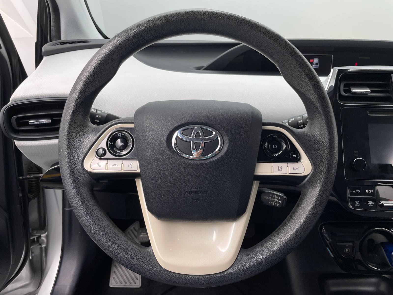 Thumbnail: 2018 Toyota Prius - 5