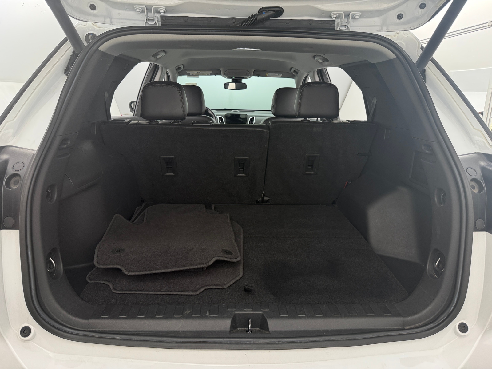 Thumbnail: 2021 Chevrolet Equinox - 6