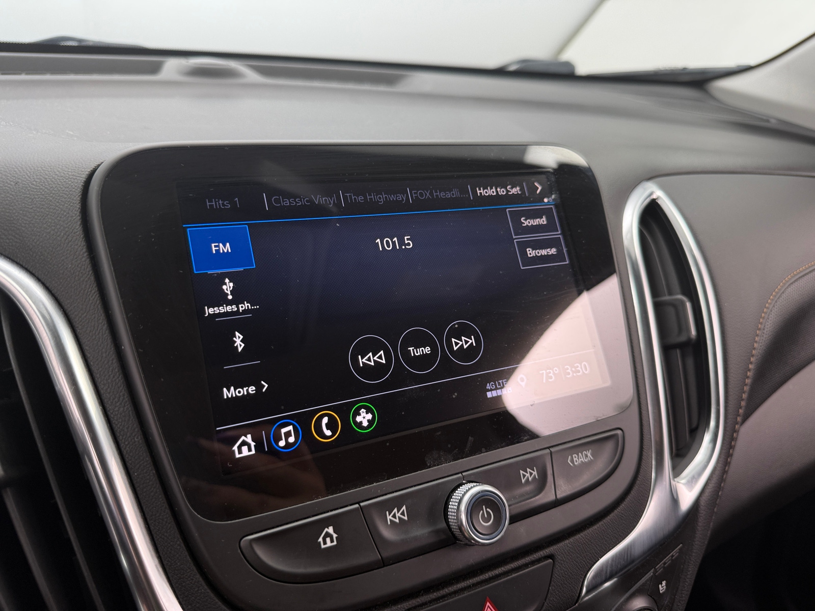 Thumbnail: 2021 Chevrolet Equinox - 3