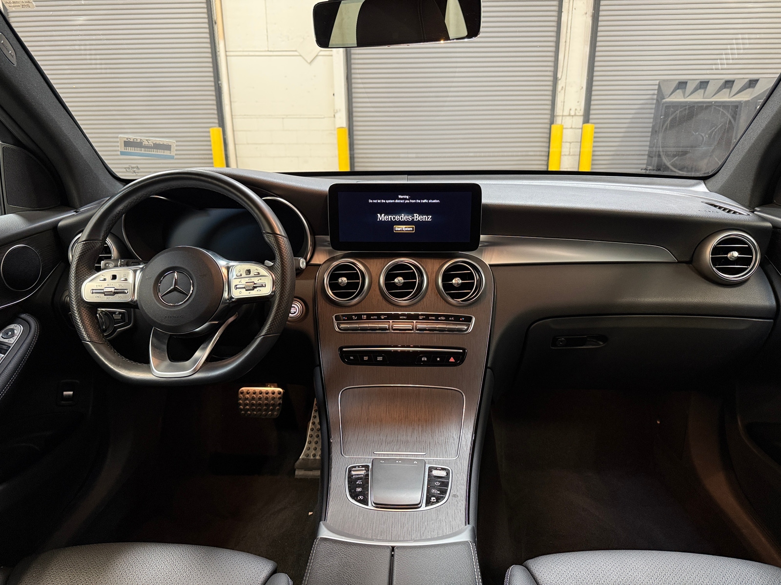 Thumbnail: 2022 Mercedes-Benz GLC - 2