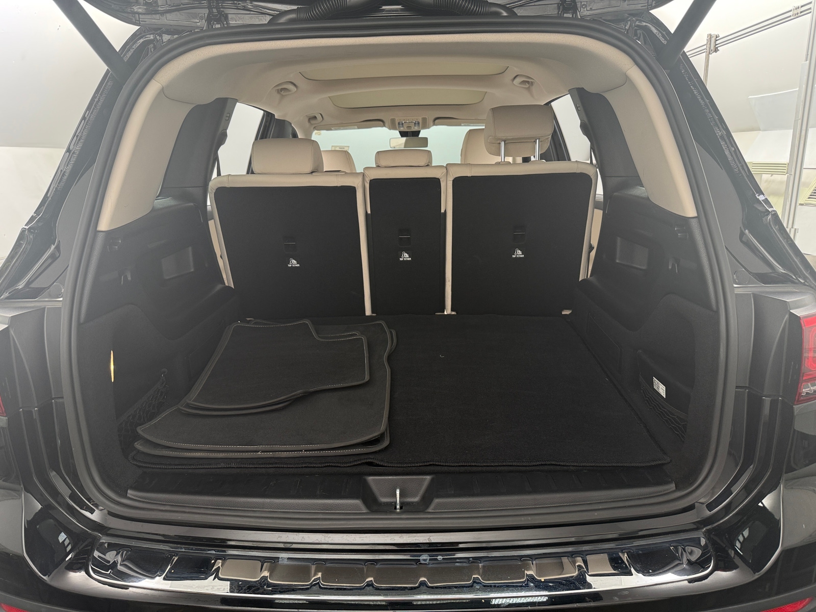 Thumbnail: 2022 Mercedes-Benz GLB - 6