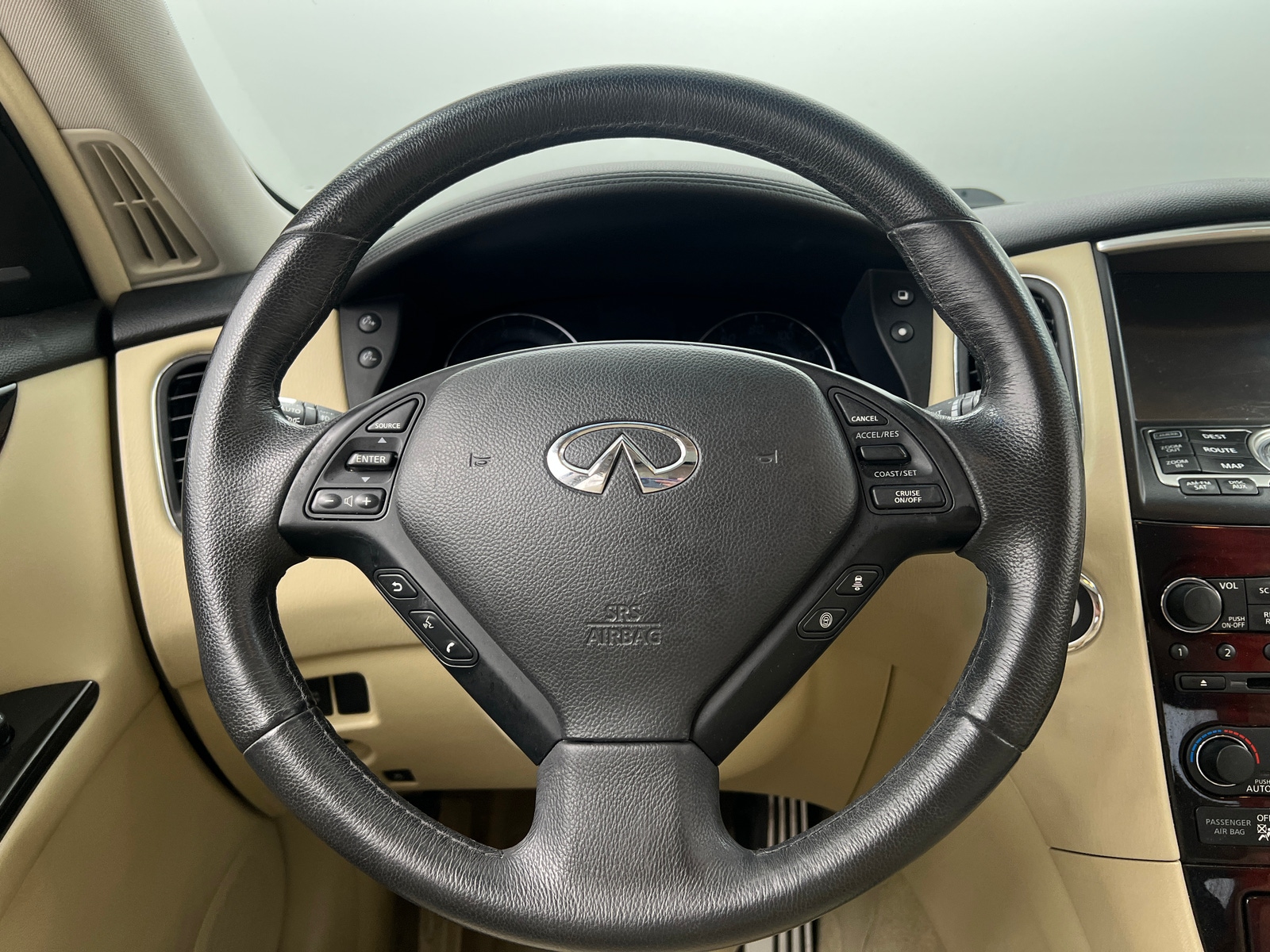 Thumbnail: 2017 INFINITI QX50 - 4