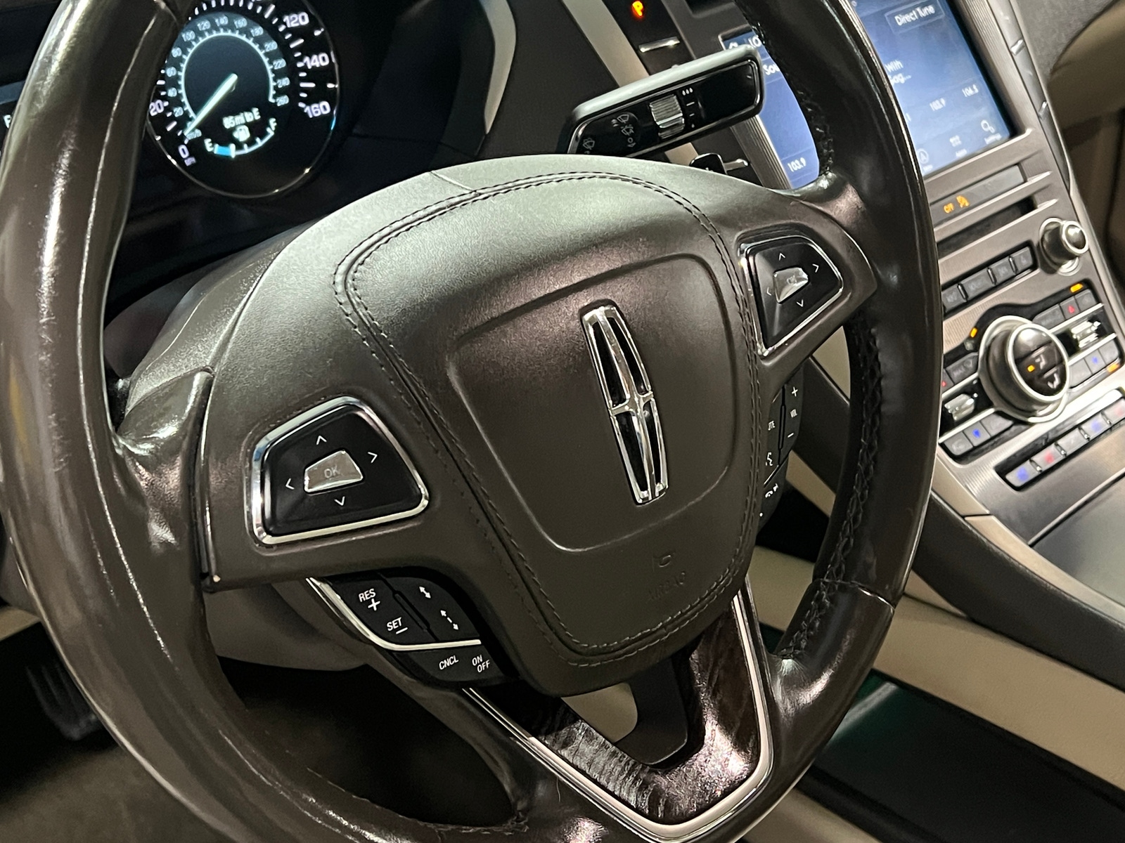 Thumbnail: 2020 Lincoln MKZ - 4