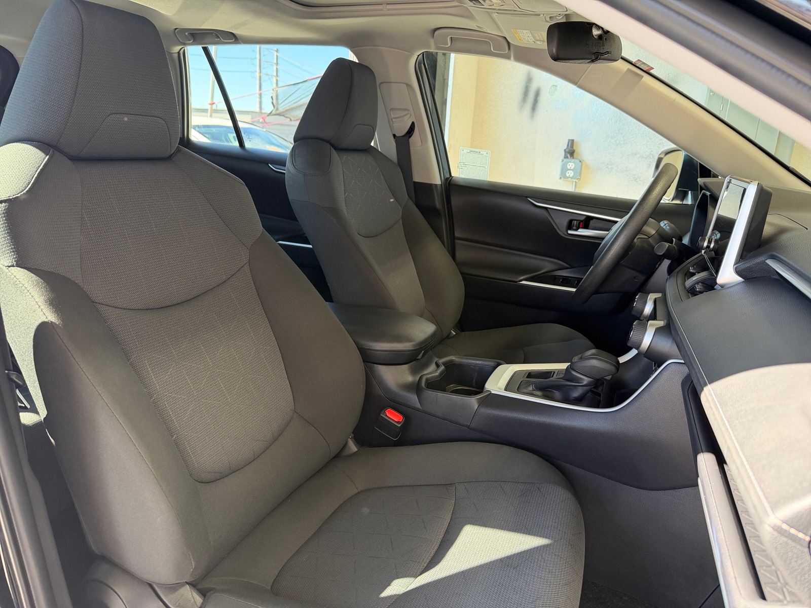 Thumbnail: 2025 Toyota RAV4 - 2