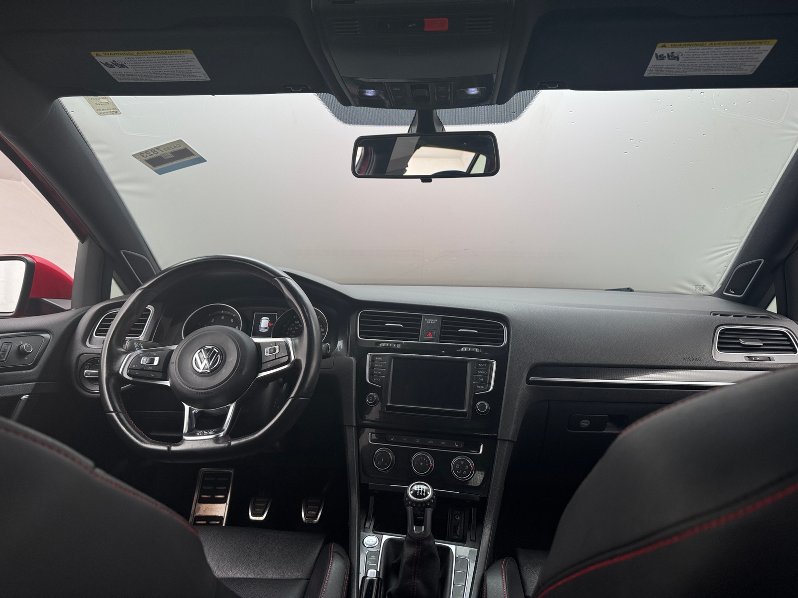 Thumbnail: 2016 Volkswagen Golf - 3