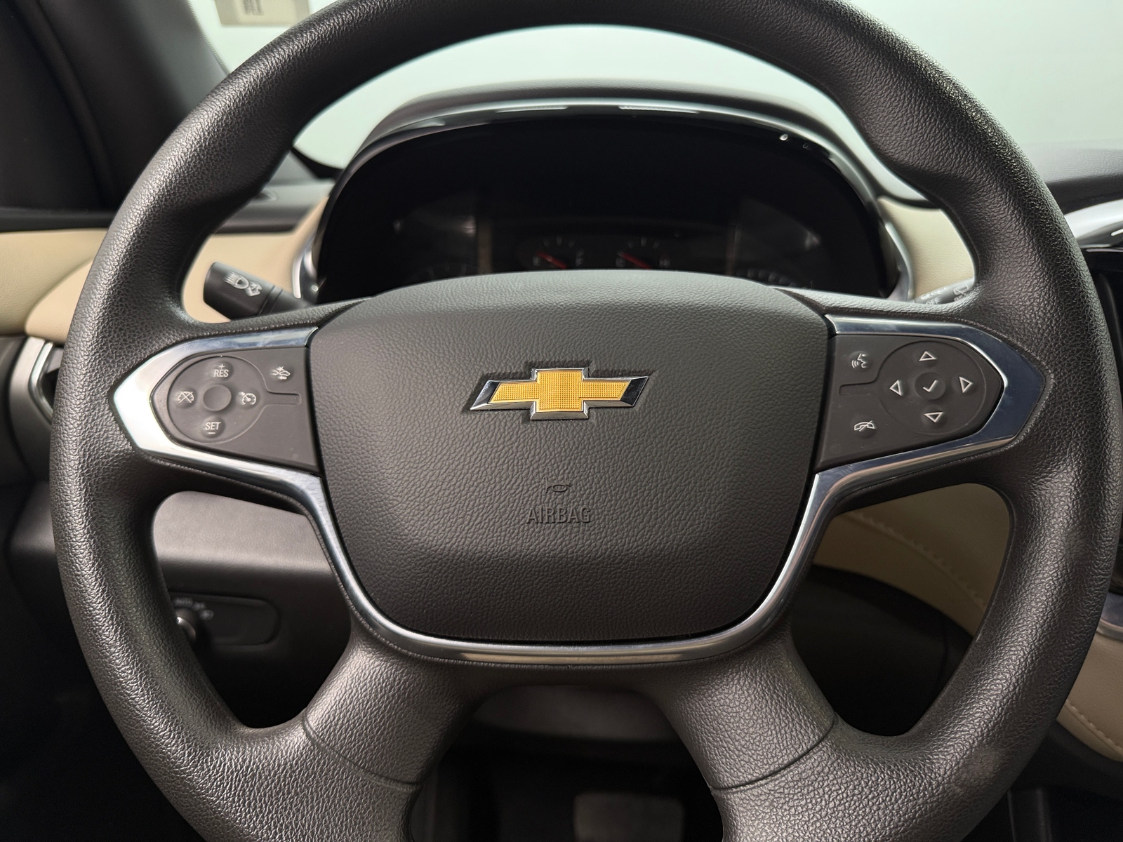 Thumbnail: 2022 Chevrolet Traverse - 5