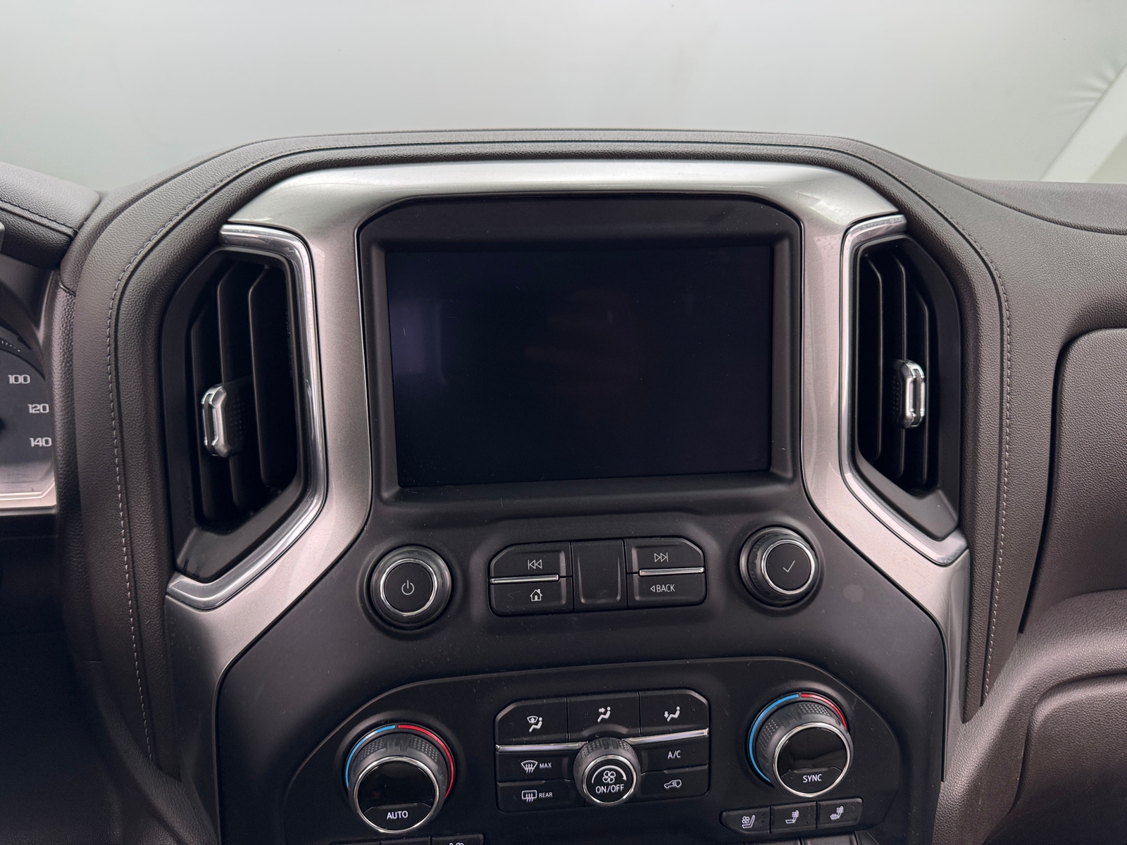 Thumbnail: 2021 Chevrolet Silverado 1500 - 3