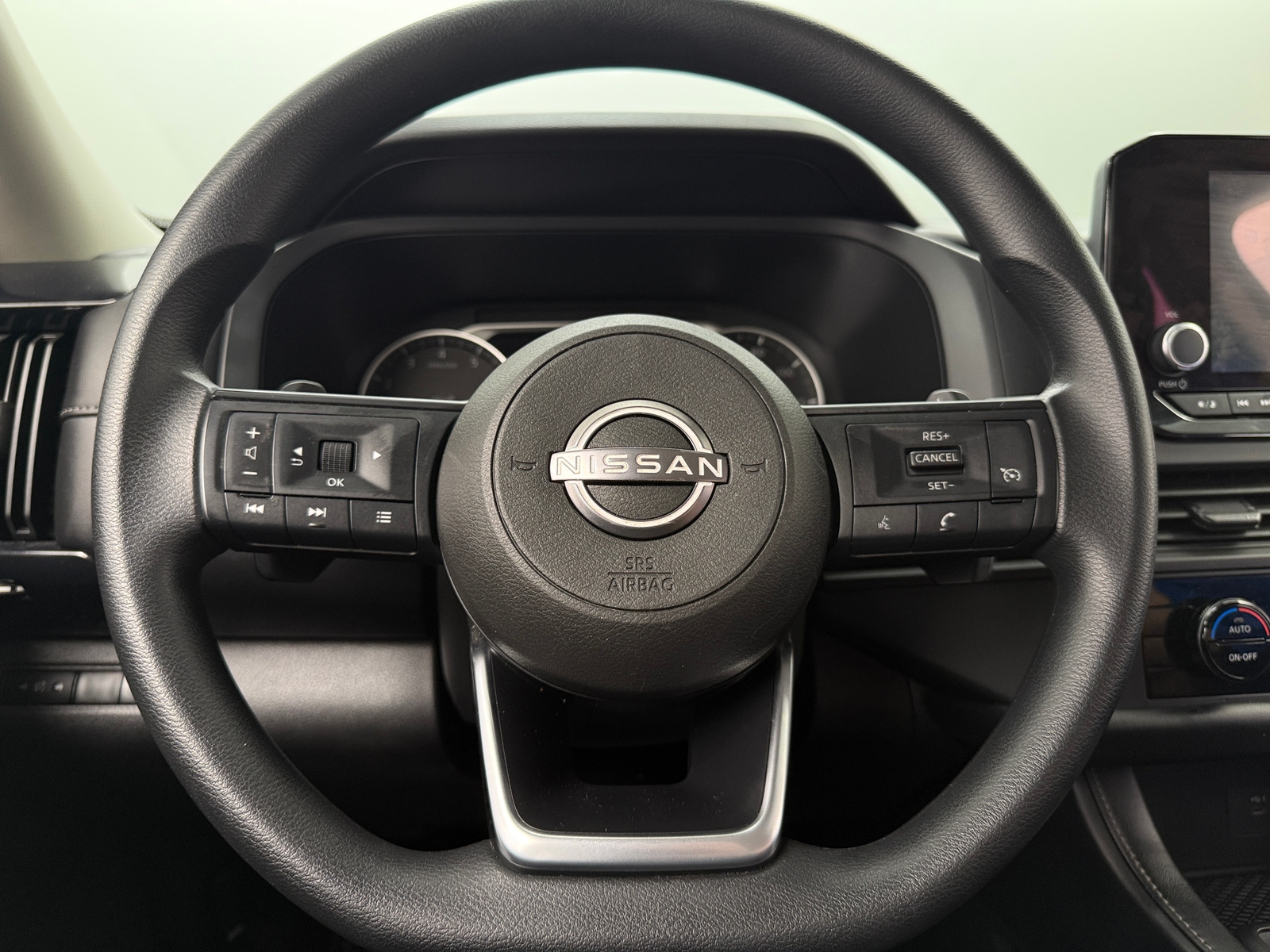 Thumbnail: 2024 Nissan Pathfinder - 5