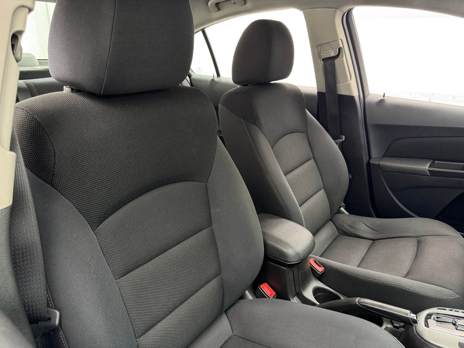 Thumbnail: 2016 Chevrolet Cruze - 2