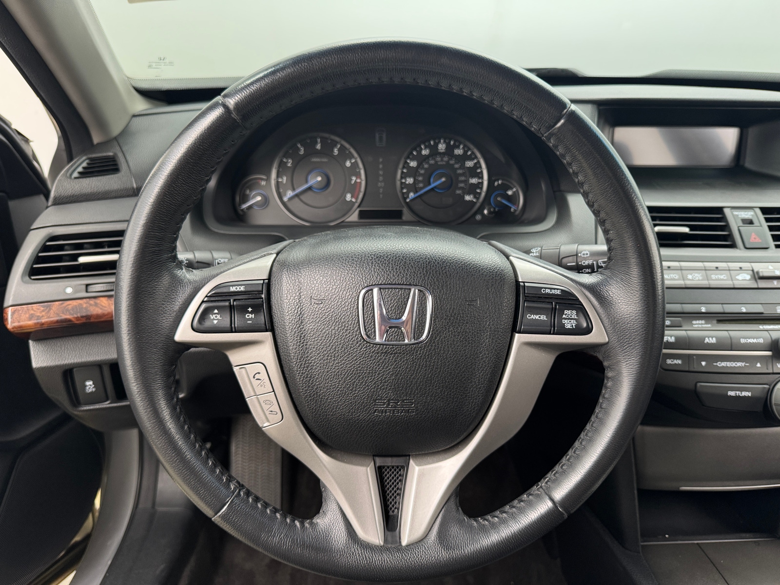 Thumbnail: 2011 Honda Accord Crosstour - 3