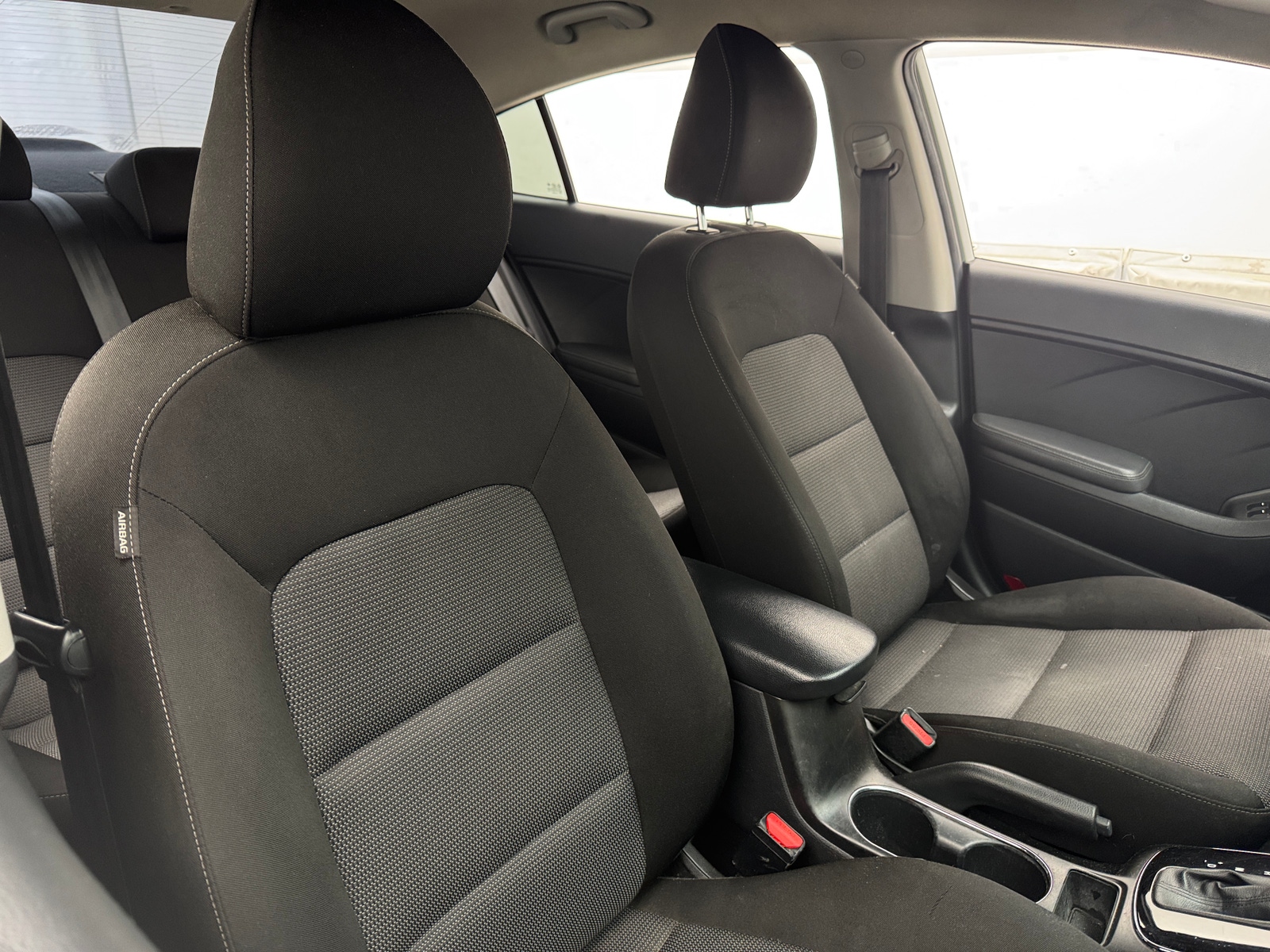 Thumbnail: 2017 Kia Forte - 2