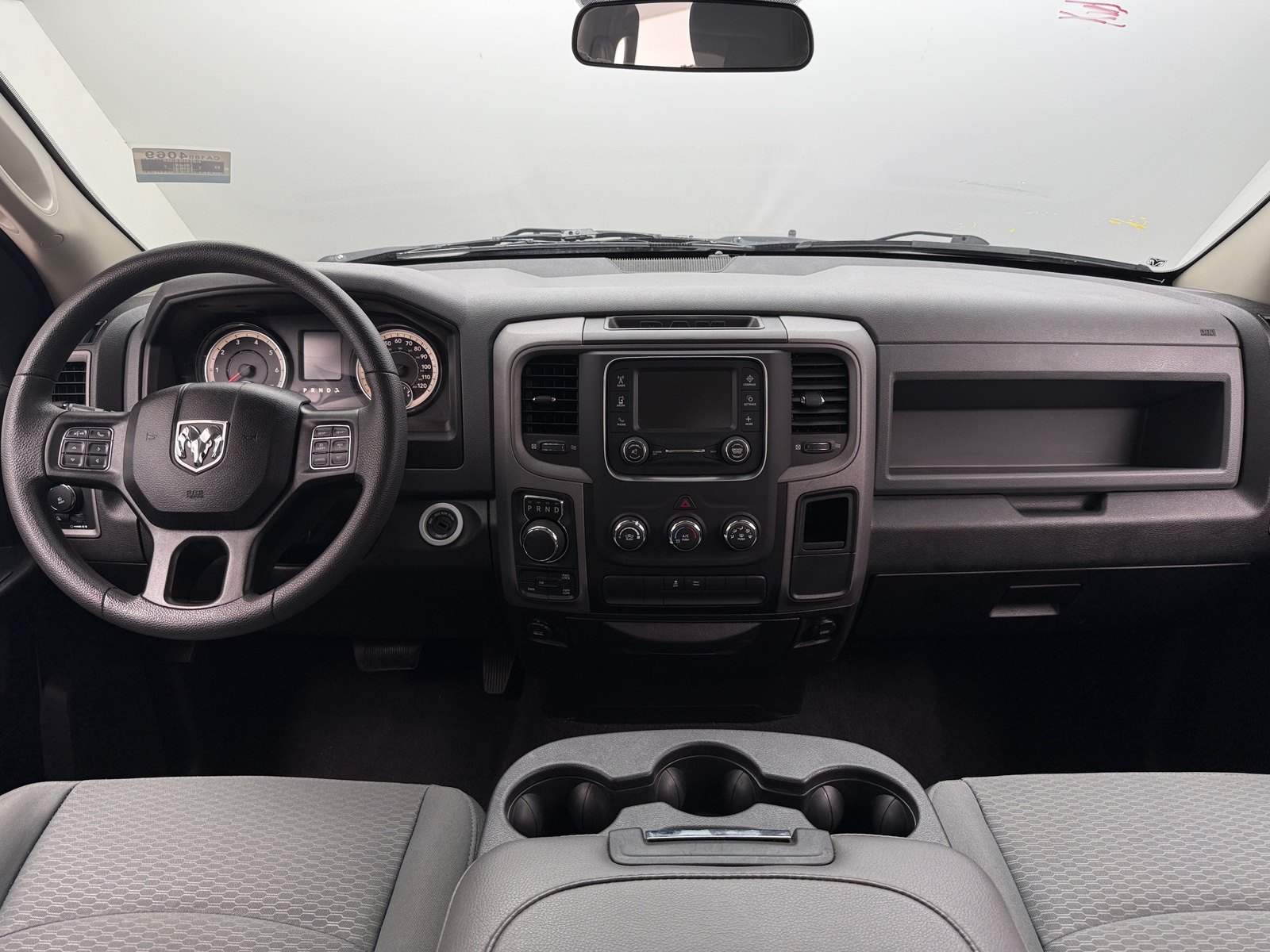 Thumbnail: 2019 RAM 1500 Classic - 3