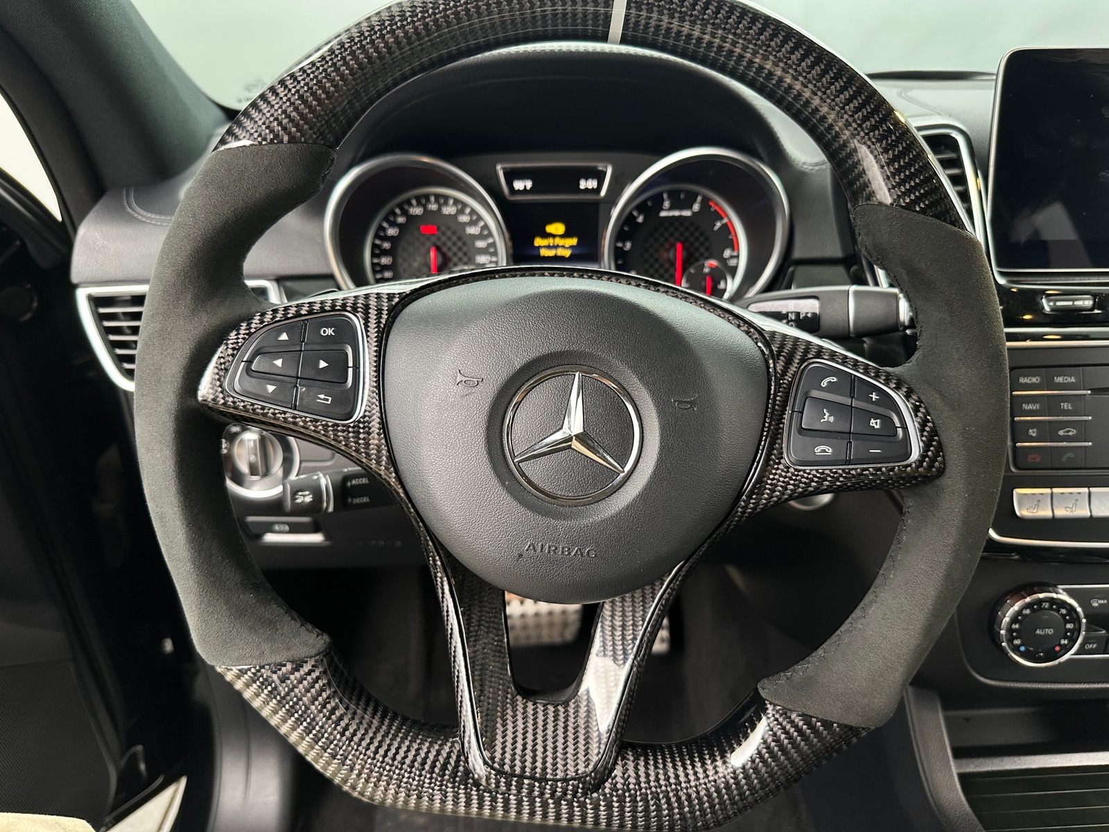Thumbnail: 2019 Mercedes-Benz GLE - 4