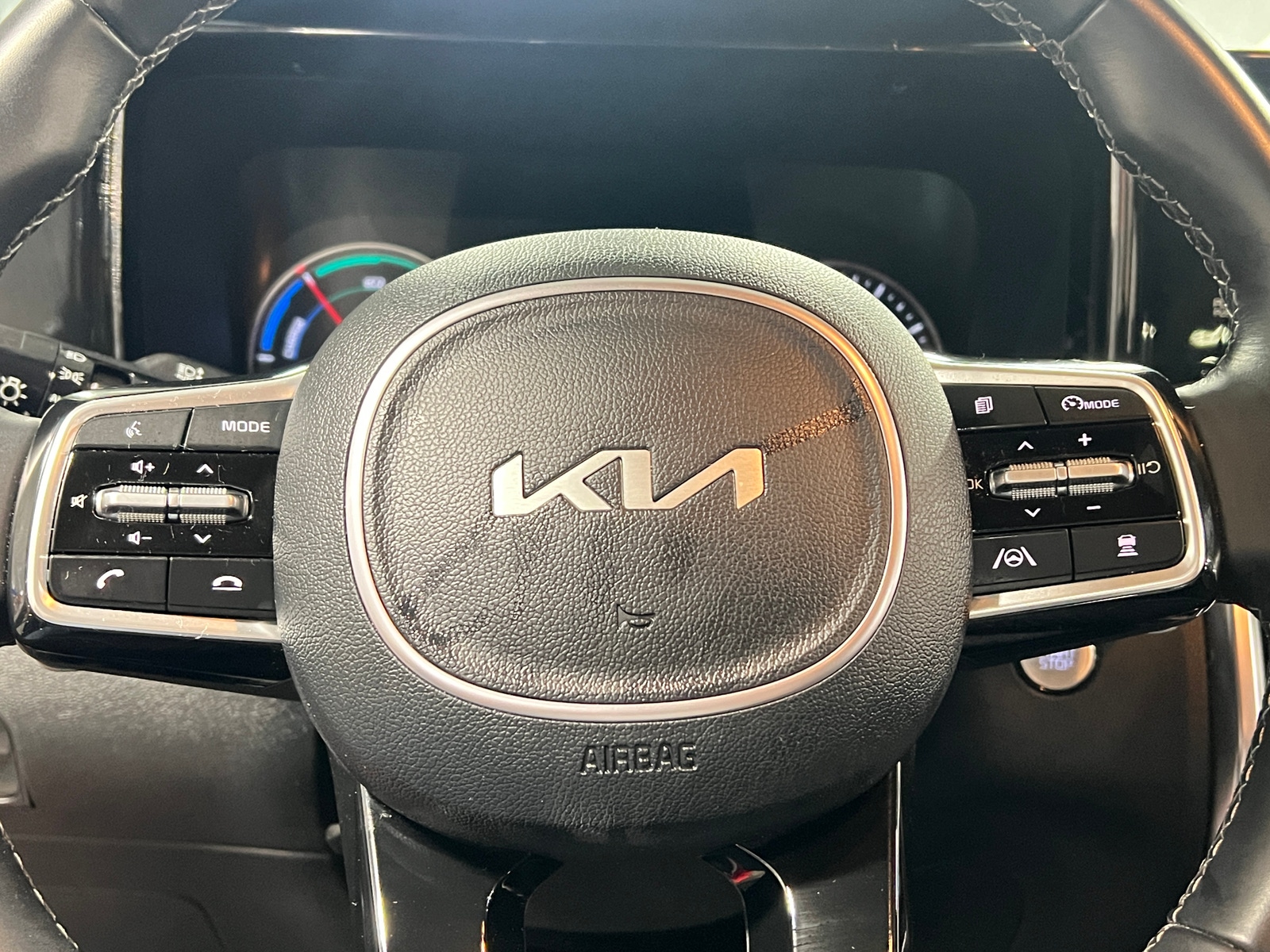 Thumbnail: 2023 Kia Sorento - 4