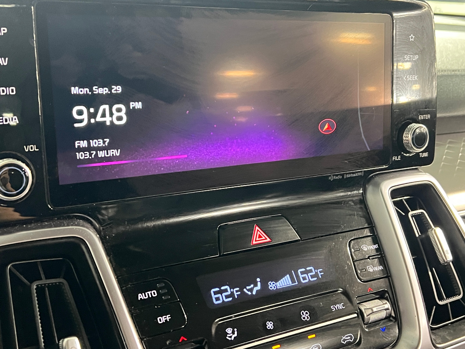 Thumbnail: 2023 Kia Sorento - 3