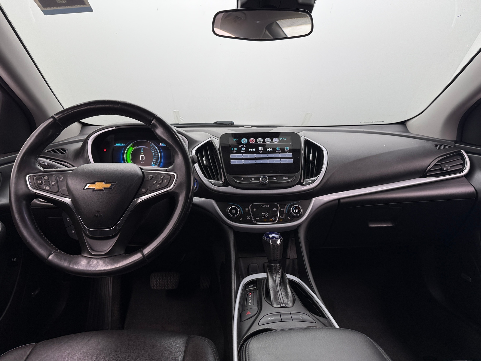 Thumbnail: 2017 Chevrolet Volt - 2