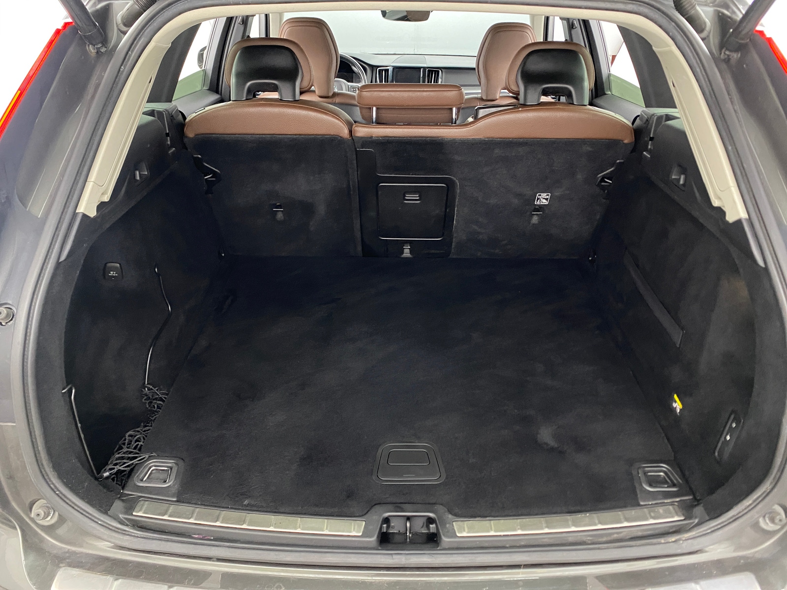 Thumbnail: 2019 Volvo XC60 - 6