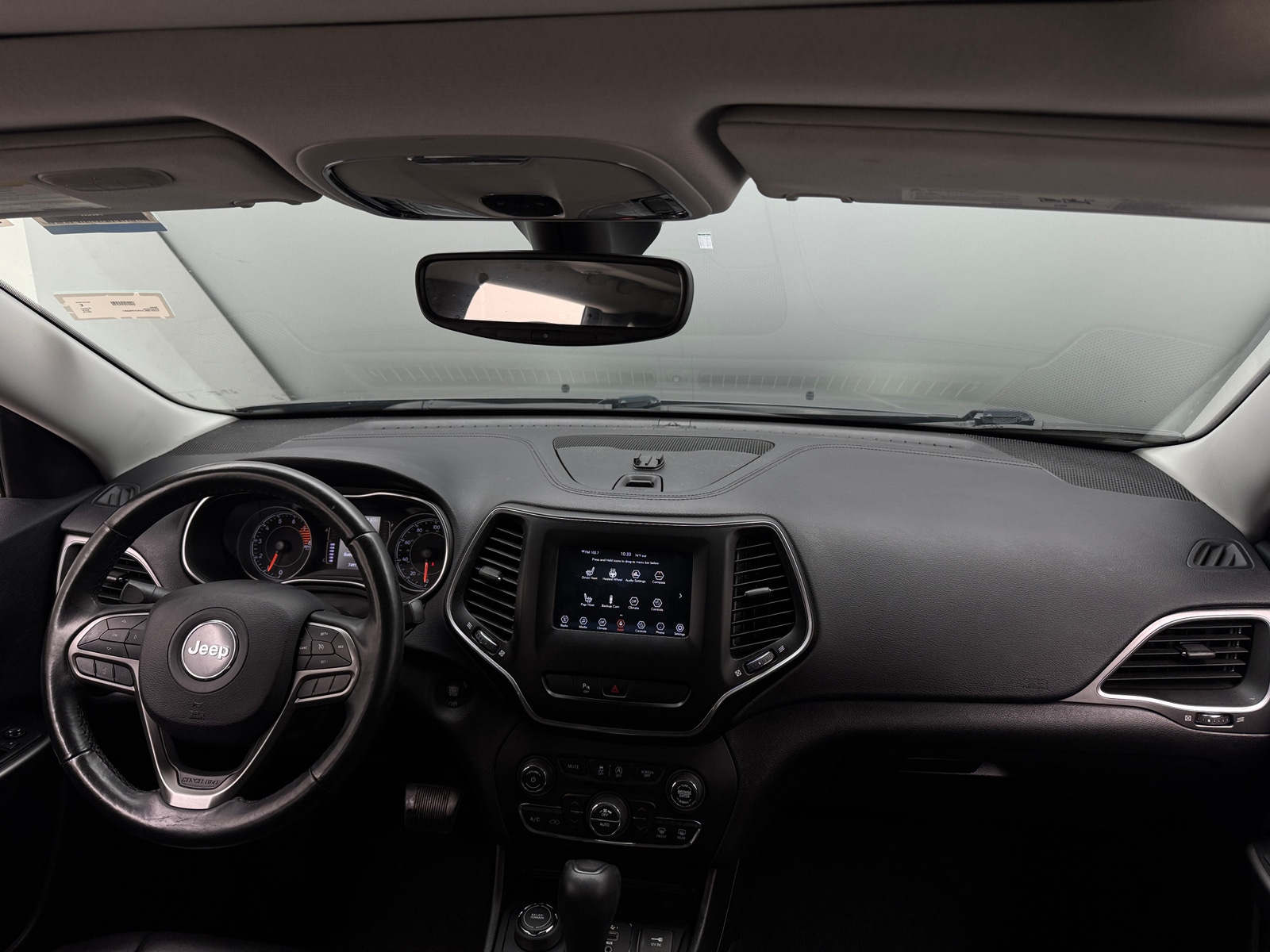 Thumbnail: 2019 Jeep Cherokee - 3
