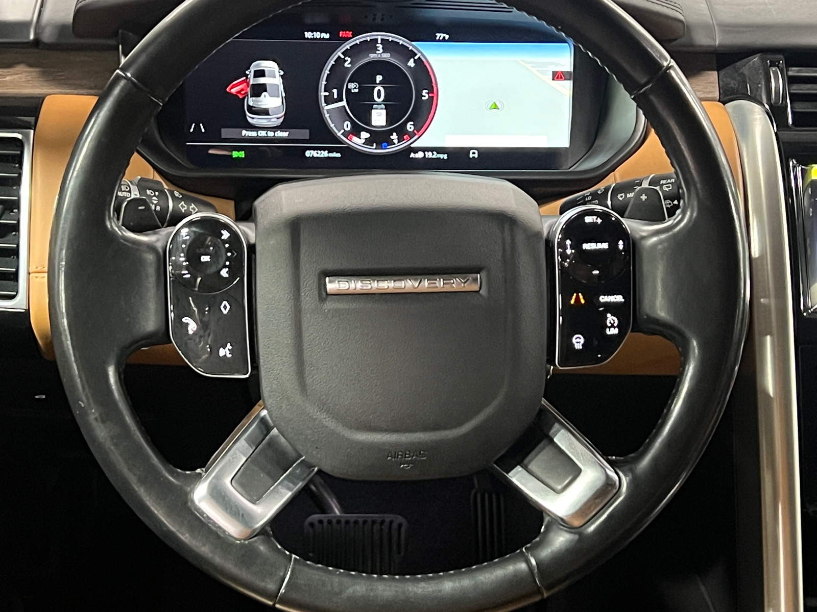 Thumbnail: 2019 Land Rover Discovery - 4