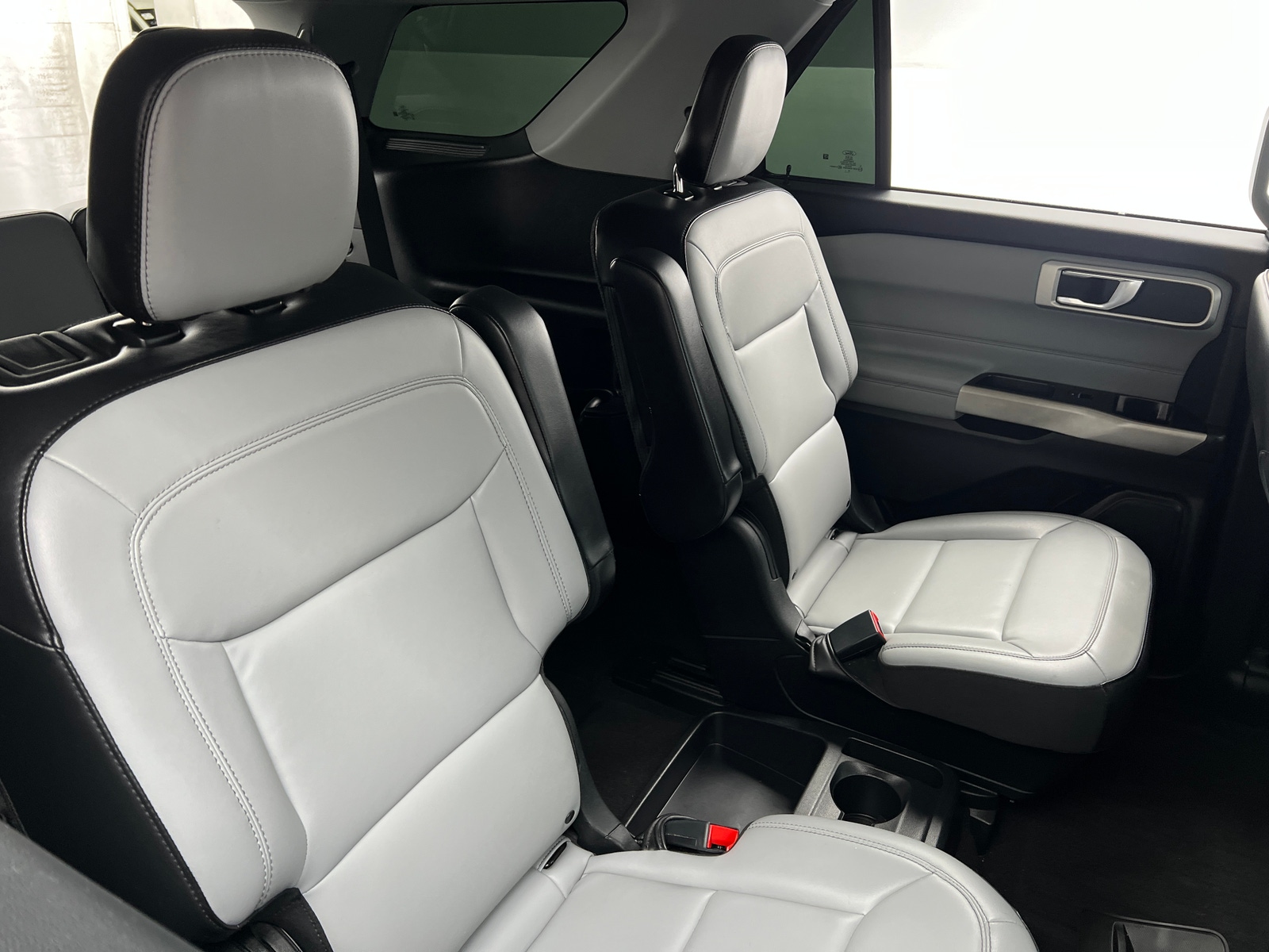 Thumbnail: 2021 Ford Explorer - 6