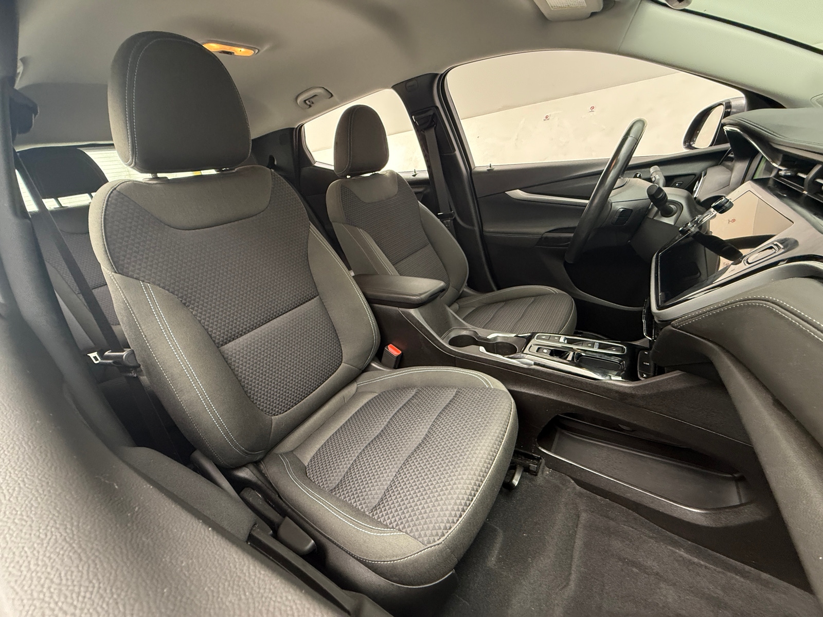 Thumbnail: 2023 Chevrolet Bolt EUV - 2