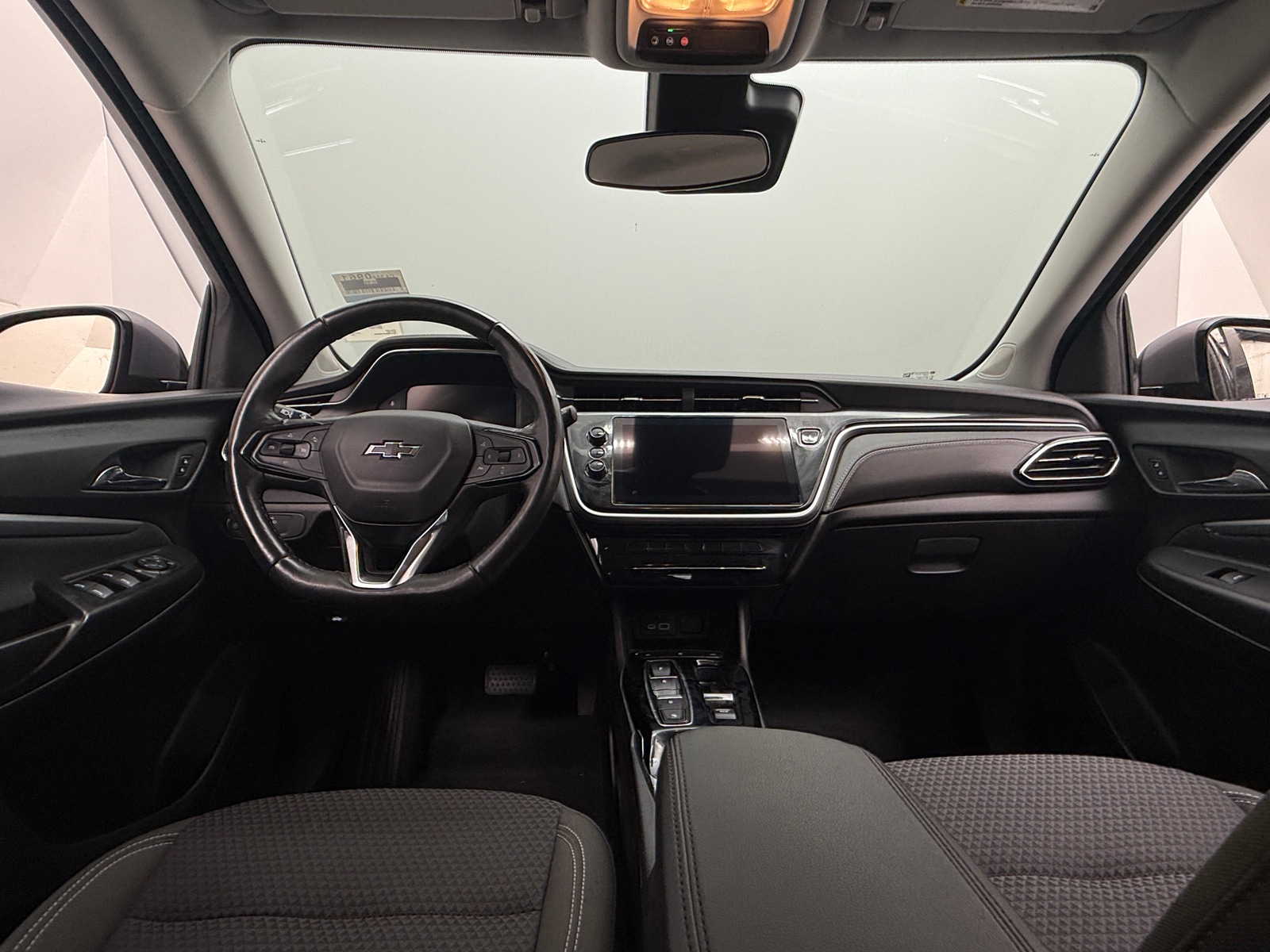 Thumbnail: 2023 Chevrolet Bolt EUV - 3