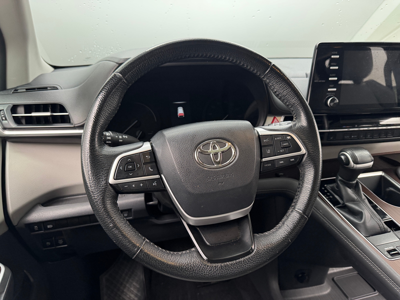 Thumbnail: 2022 Toyota Sienna - 4