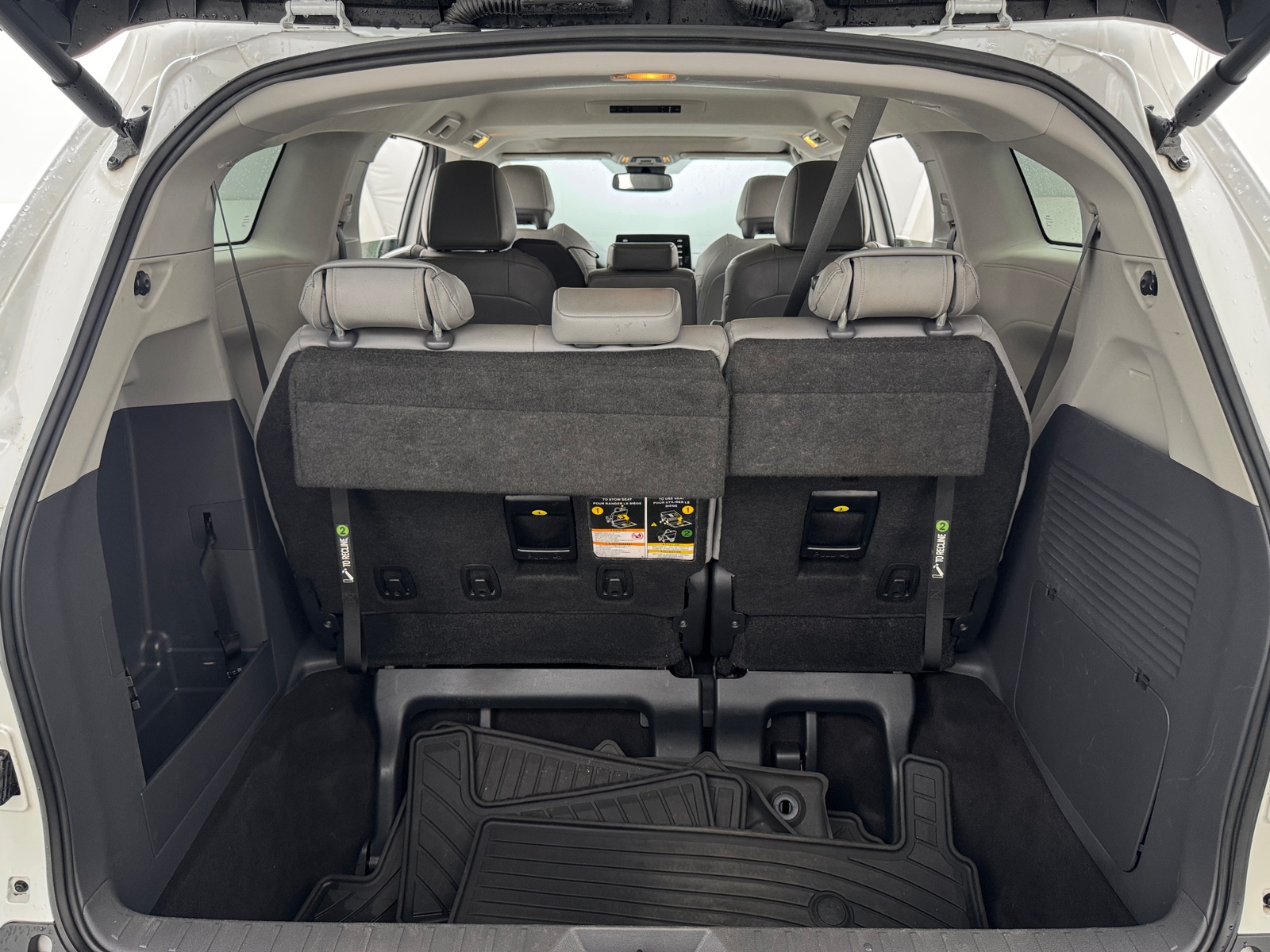 Thumbnail: 2022 Toyota Sienna - 6