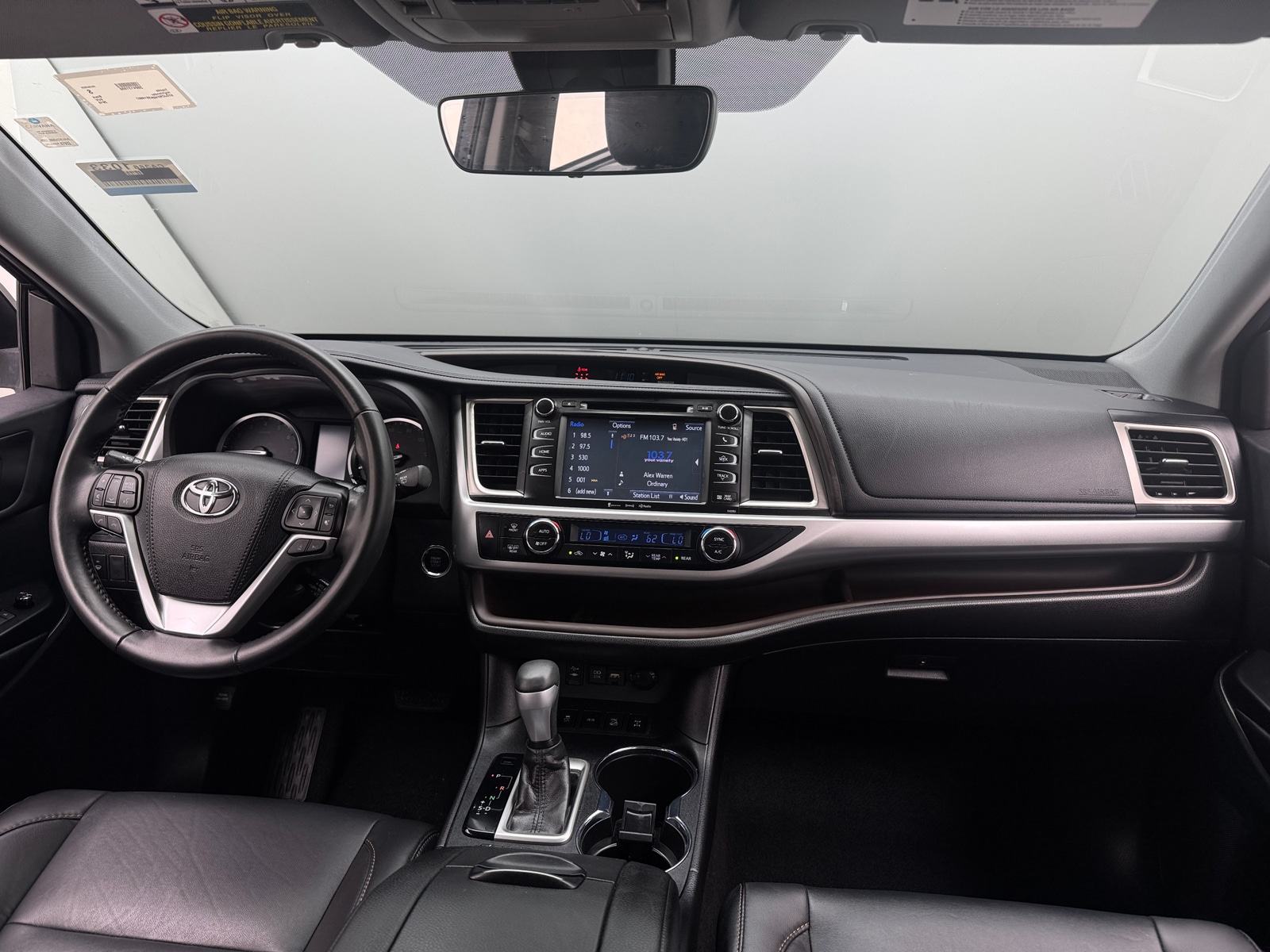 Thumbnail: 2019 Toyota Highlander - 2