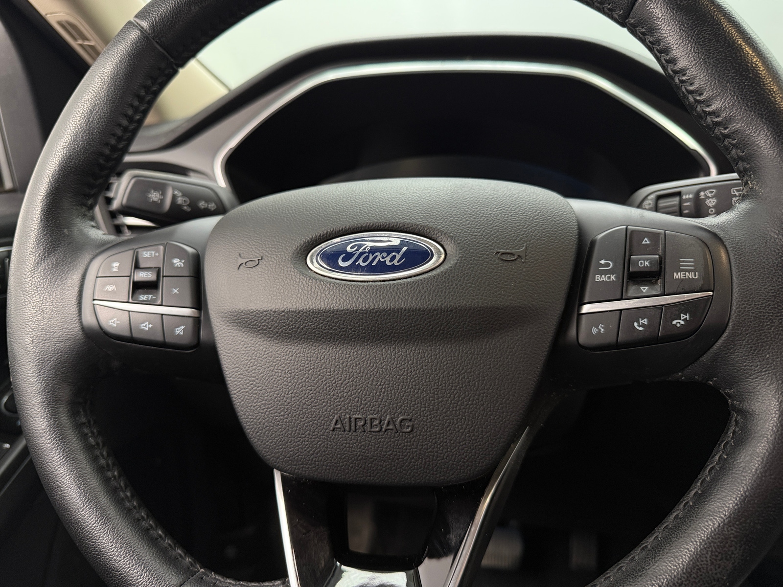 Thumbnail: 2020 Ford Escape - 4