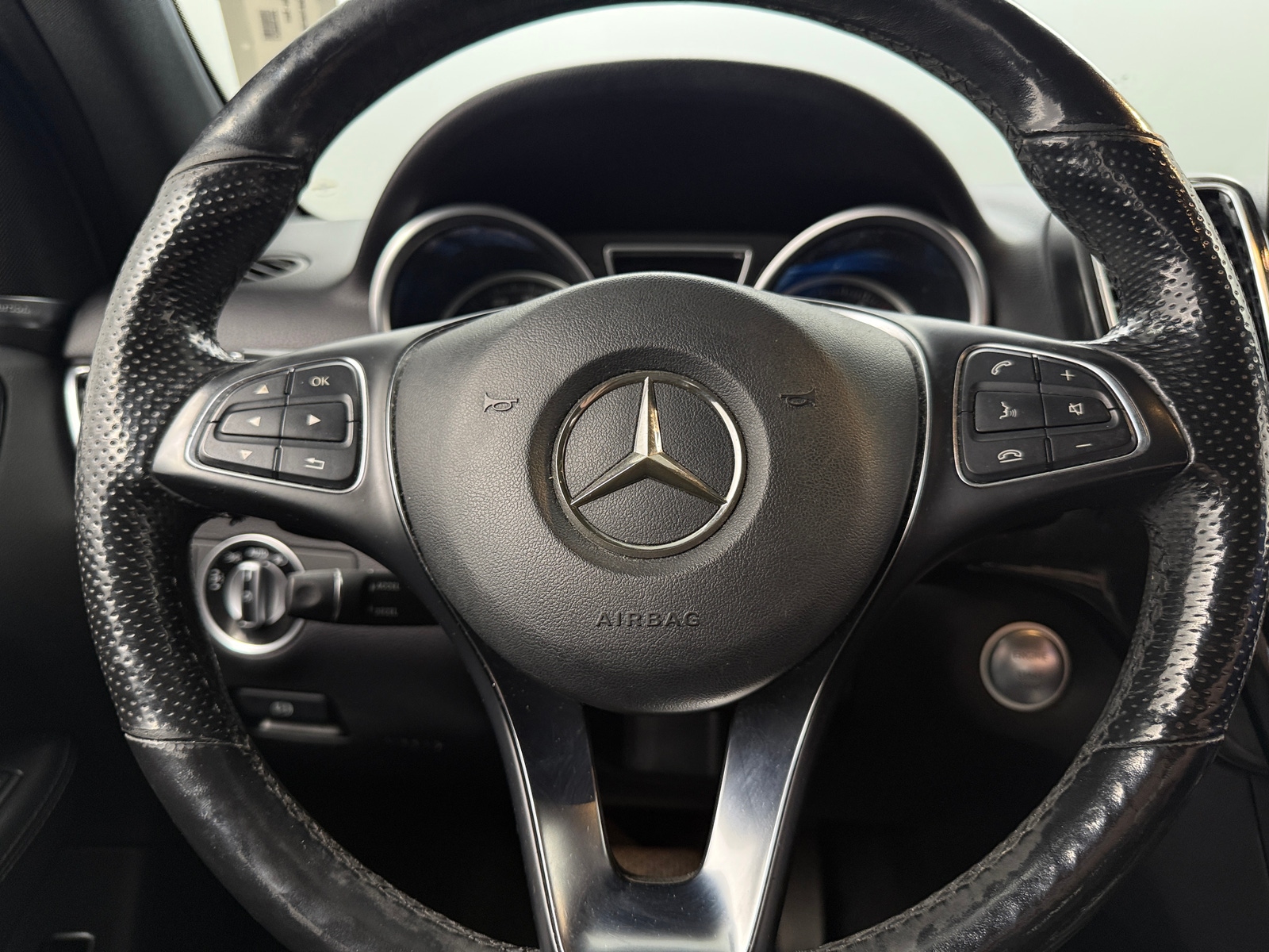 Thumbnail: 2017 Mercedes-Benz GLE - 4