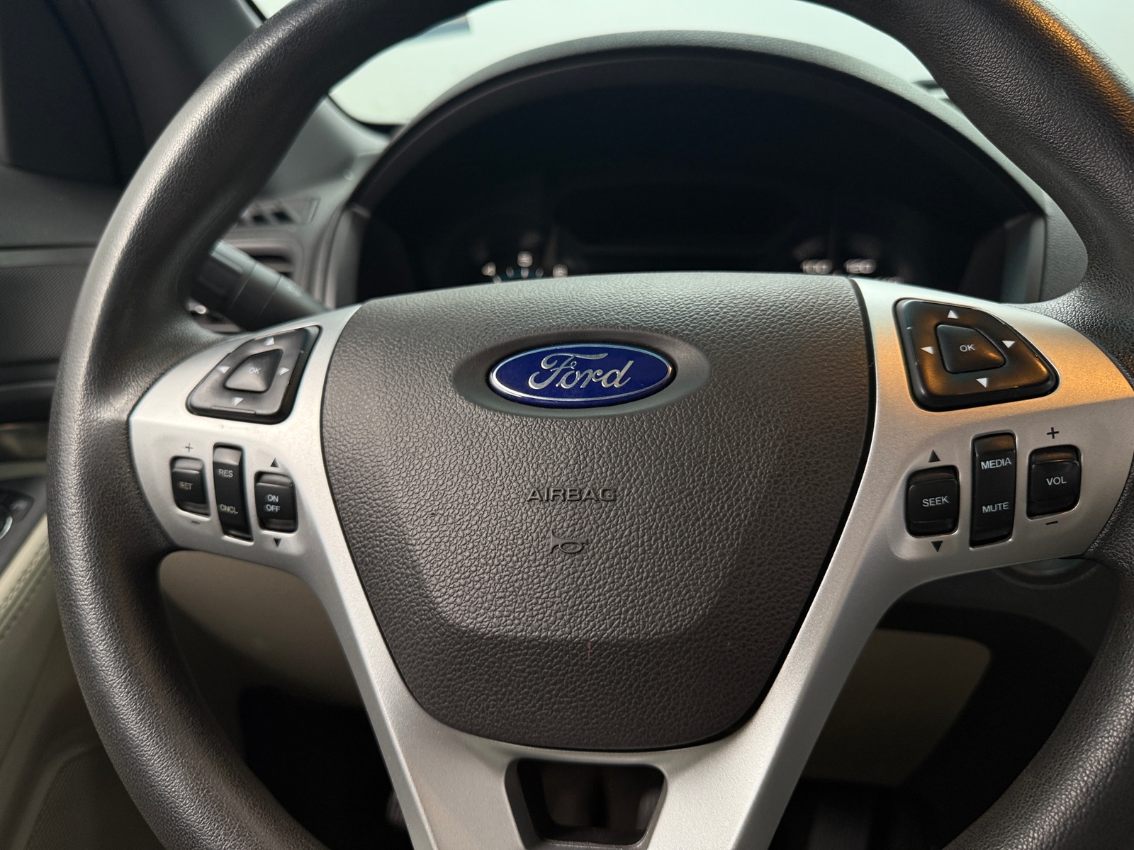 Thumbnail: 2013 Ford Explorer - 5