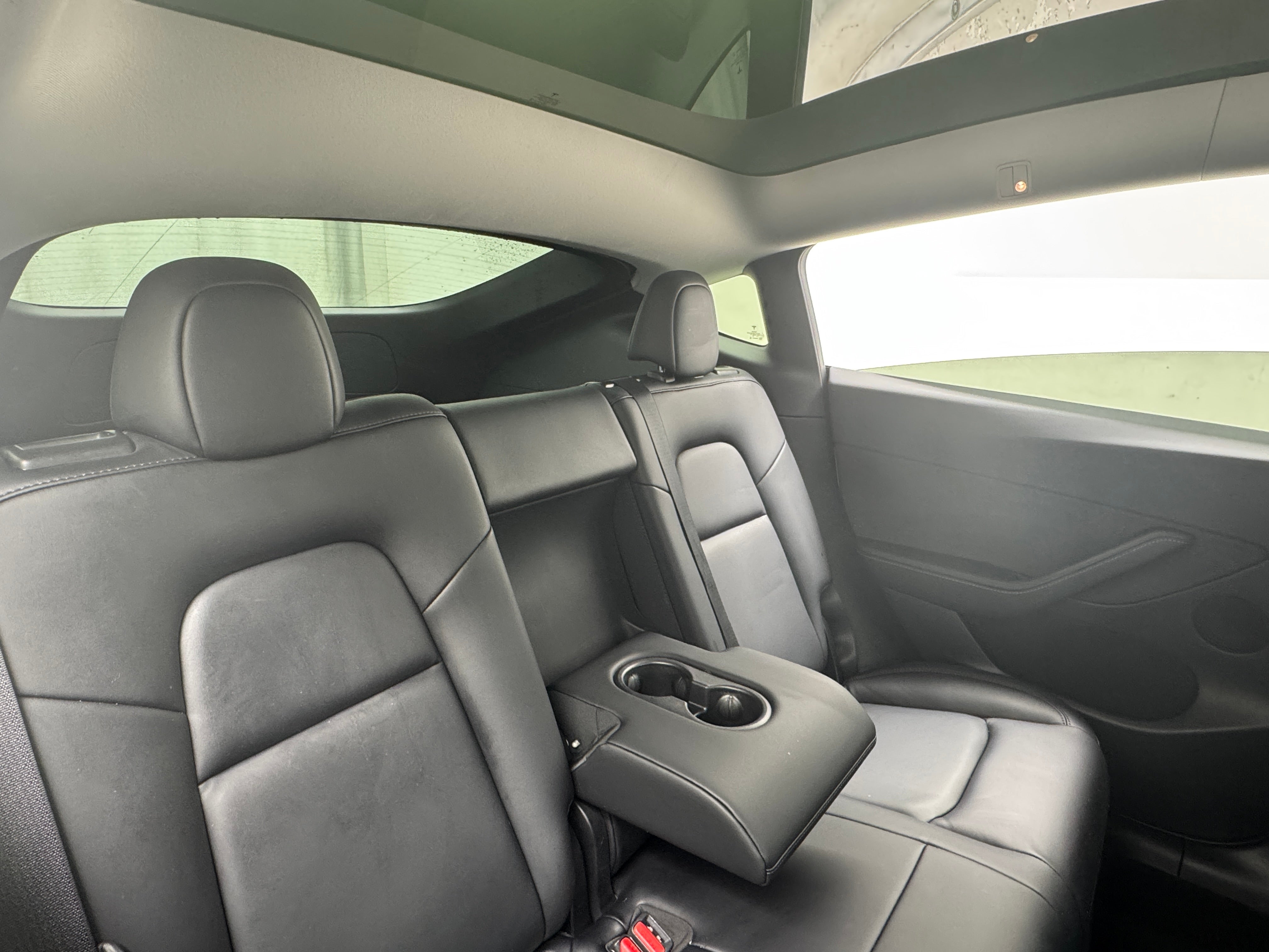 Used 2021 Tesla Model Y Long Range with VIN 5YJYGDEE5MF257124 for sale in Oak Creek, WI