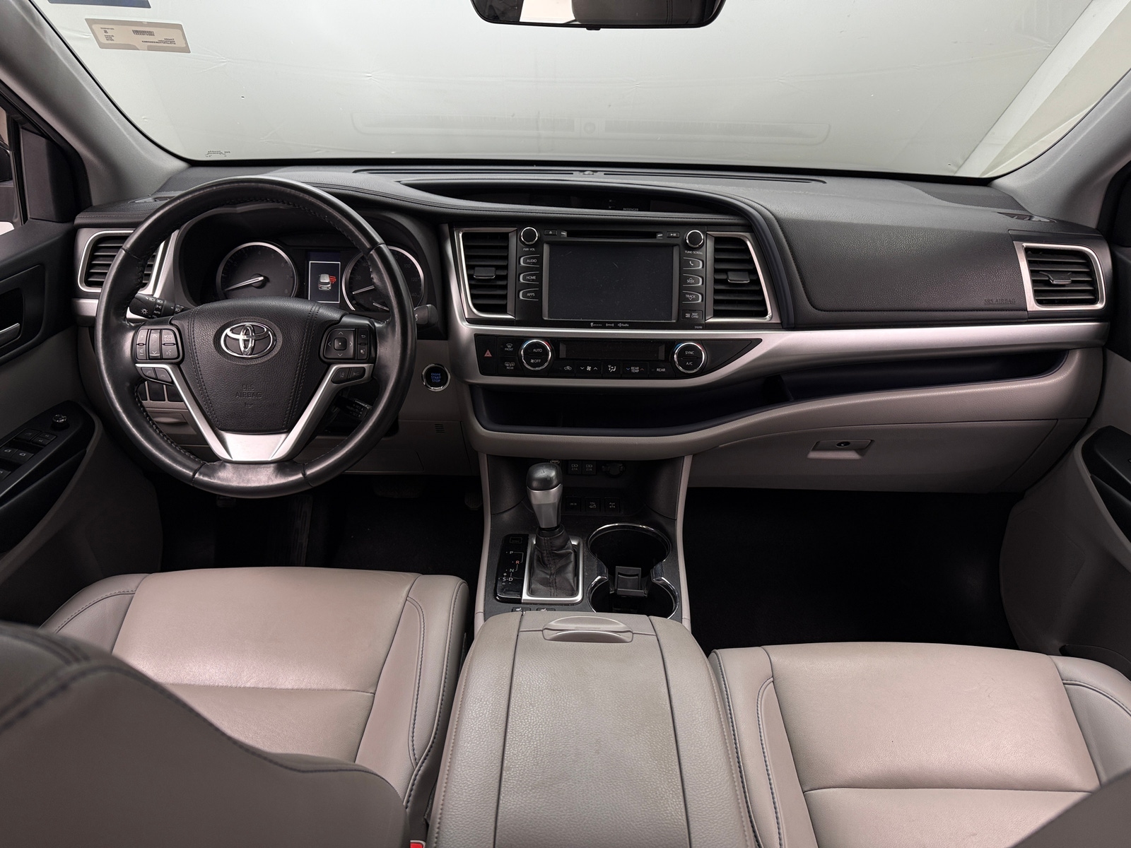 Thumbnail: 2019 Toyota Highlander - 2