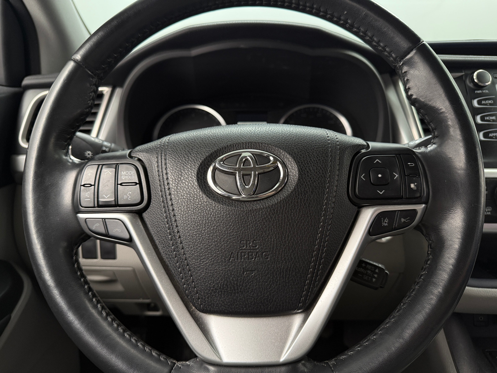 Thumbnail: 2019 Toyota Highlander - 4