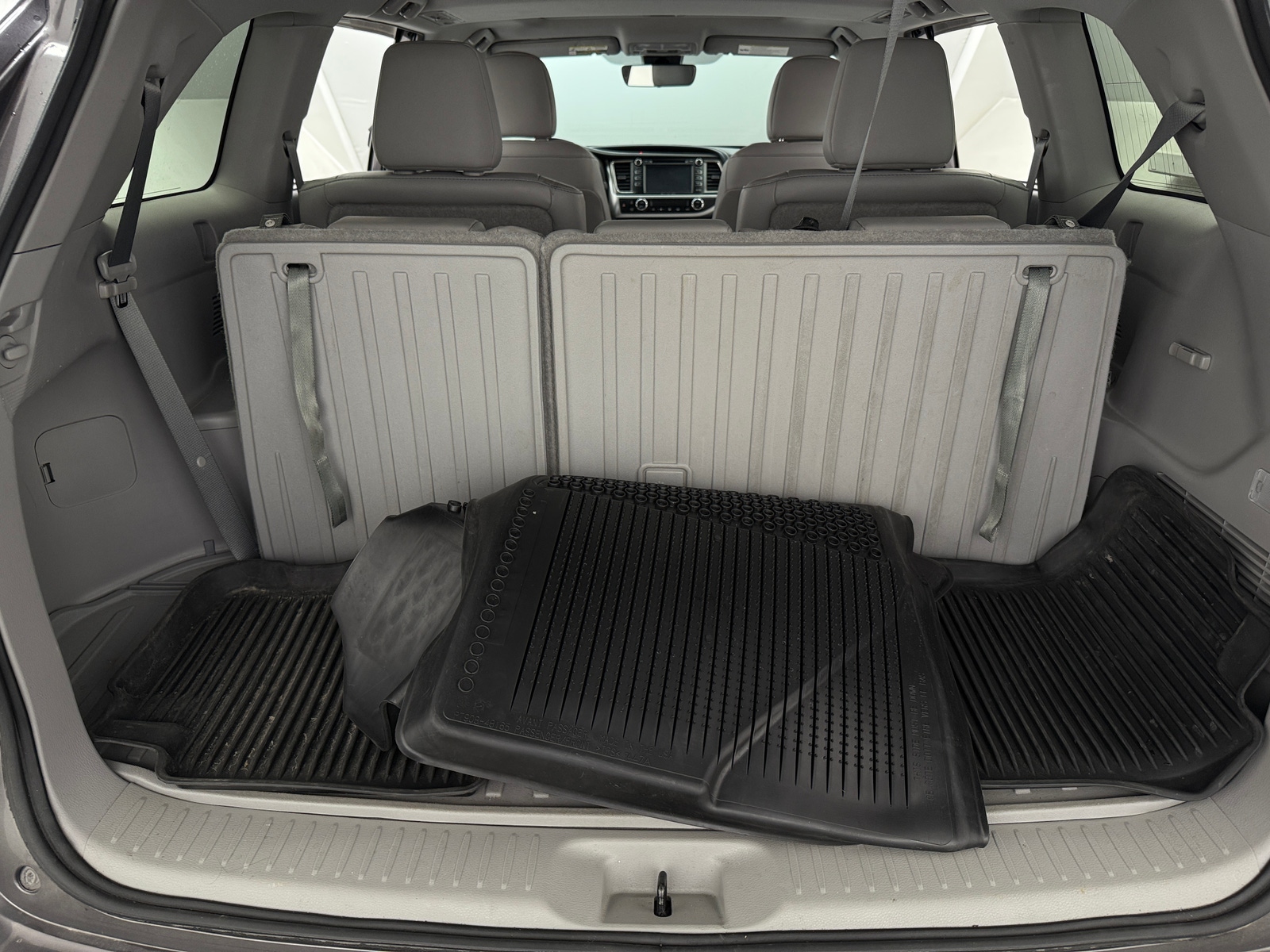 Thumbnail: 2019 Toyota Highlander - 6