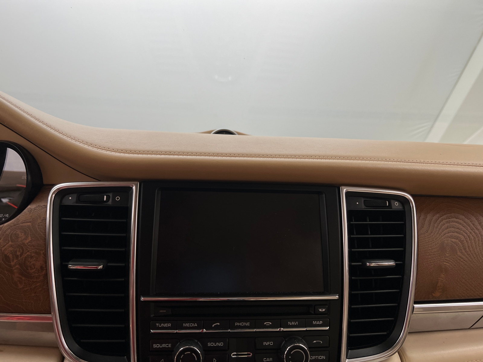 Thumbnail: 2014 Porsche Panamera - 3