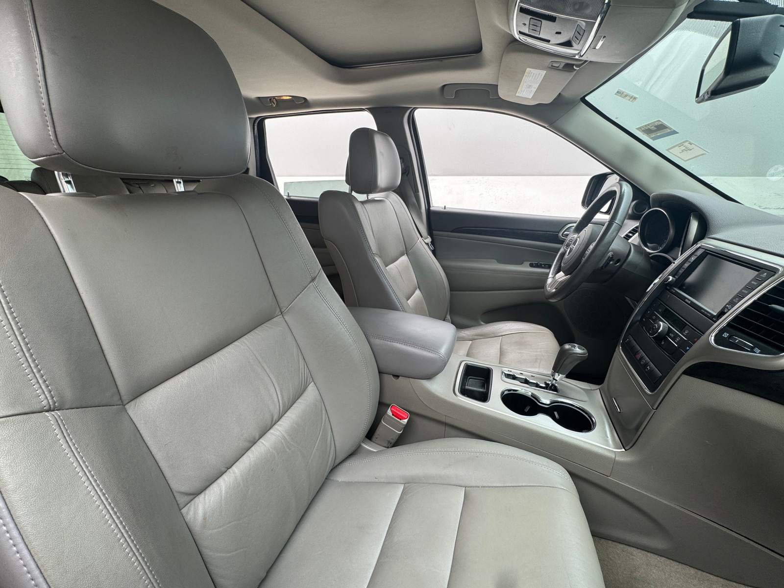 Thumbnail: 2013 Jeep Grand Cherokee - 2