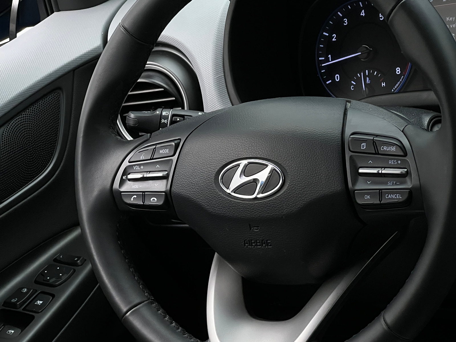 Thumbnail: 2019 Hyundai Kona - 4