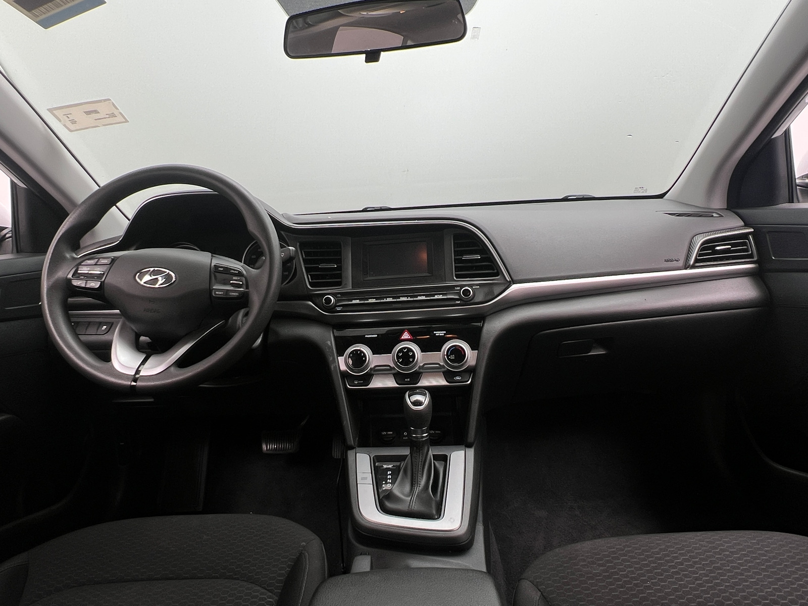 Thumbnail: 2019 Hyundai Elantra - 3