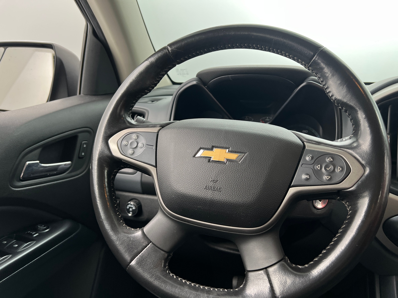 Thumbnail: 2017 Chevrolet Colorado - 5
