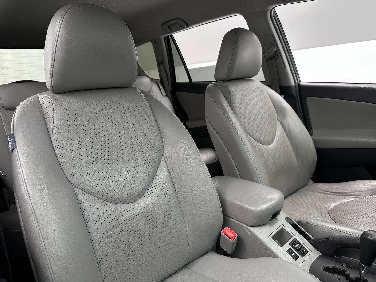 Thumbnail: 2011 Toyota RAV4 - 2
