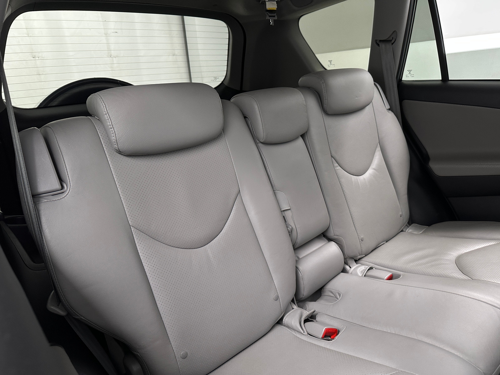 Thumbnail: 2011 Toyota RAV4 - 6