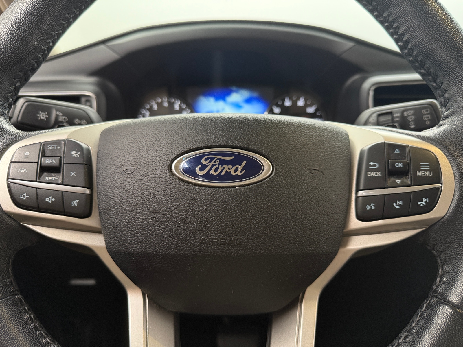 Thumbnail: 2020 Ford Explorer - 4