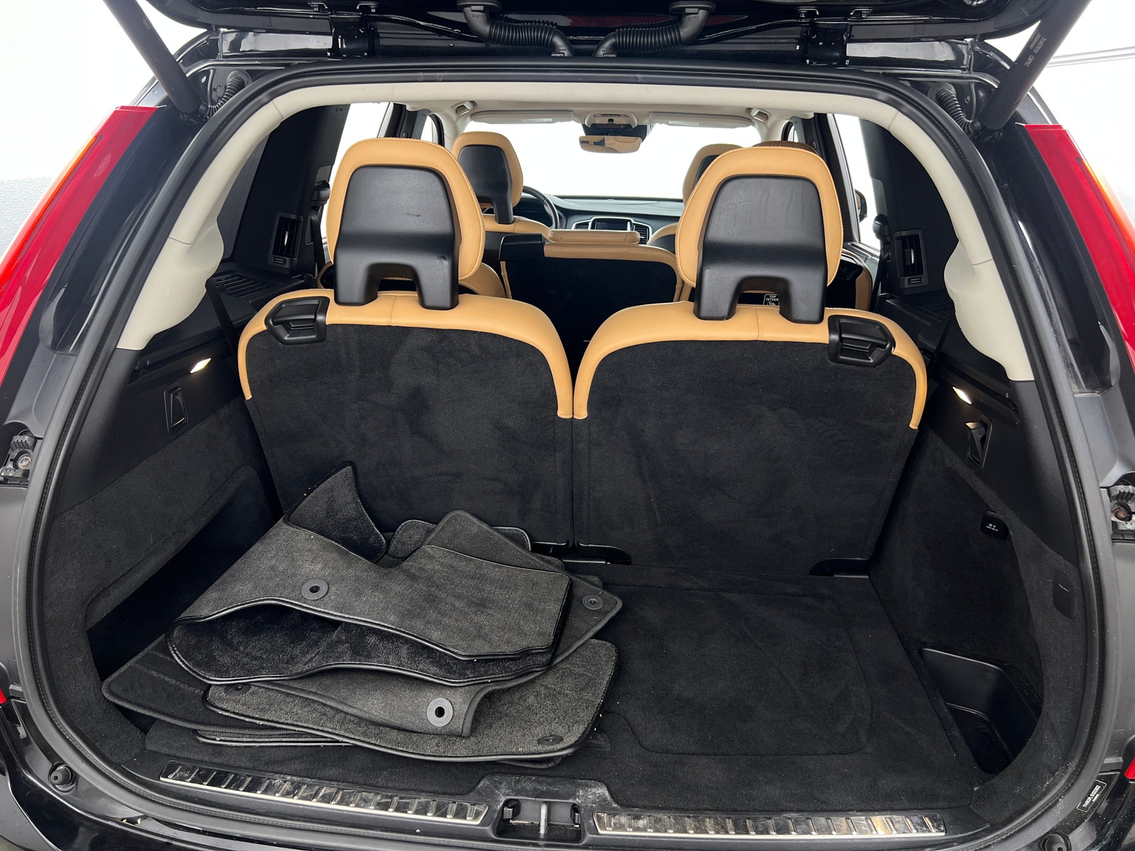 Thumbnail: 2016 Volvo XC90 - 6