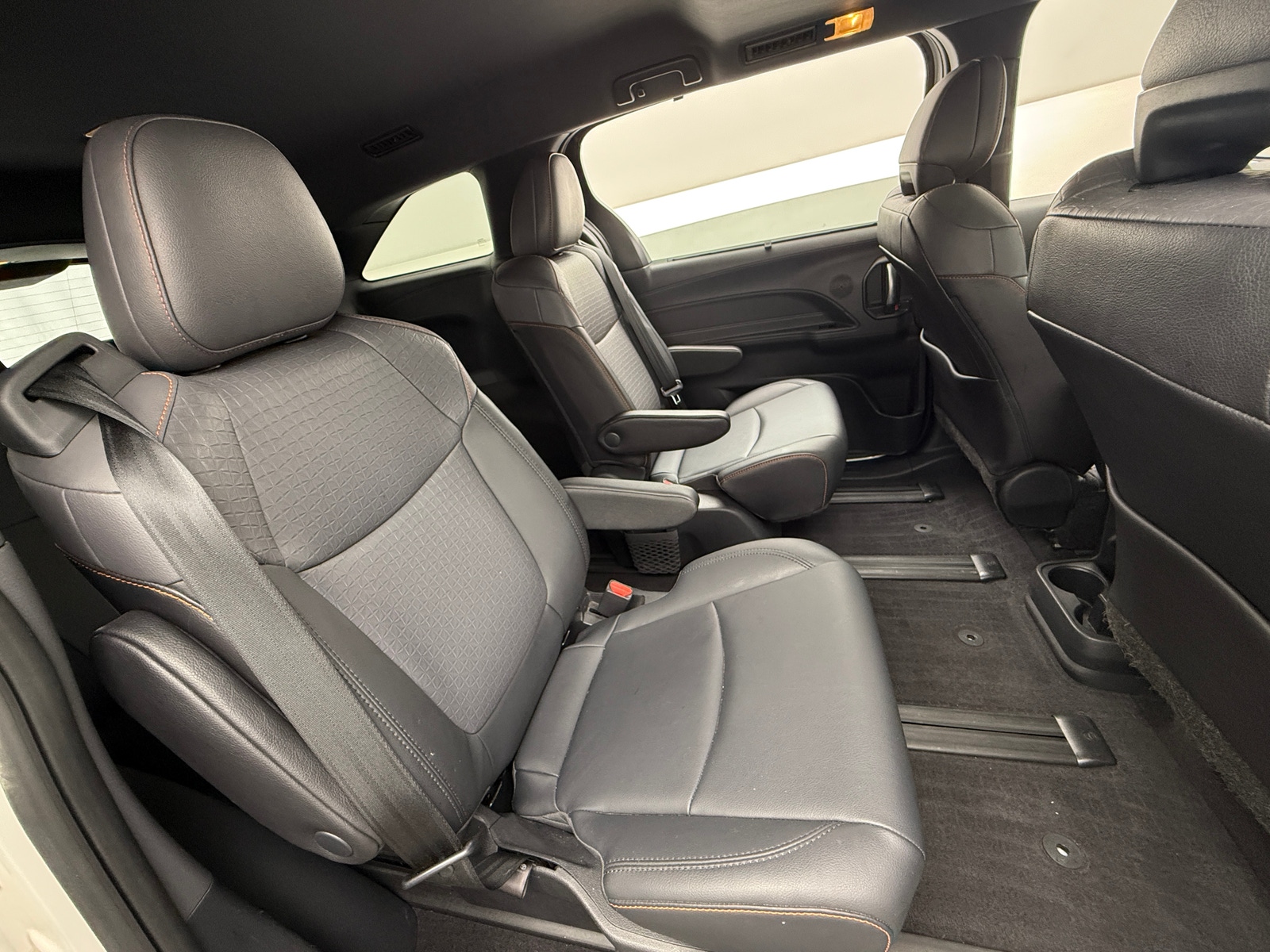 Thumbnail: 2021 Toyota Sienna - 5